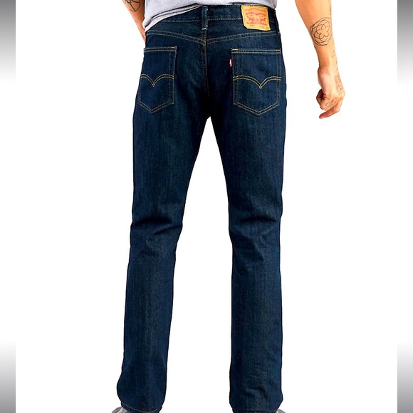 *****Like New***** Men’s Straight Leg Jeans. - Picture 4 of 6